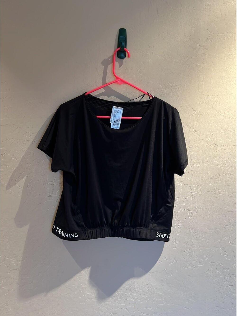 Athletic top